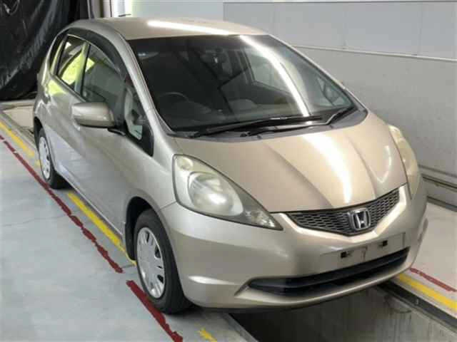 HONDA FIT — фото