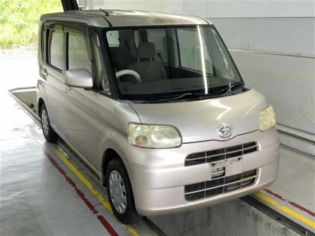 DAIHATSU TANTO — фото