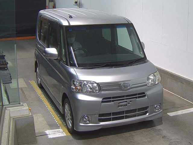 DAIHATSU TANTO — фото