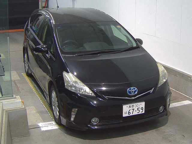 TOYOTA PRIUS — фото