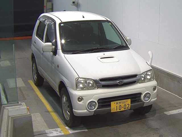 DAIHATSU TERIOS KID