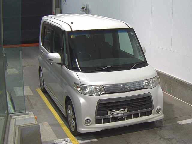 DAIHATSU TANTO — фото
