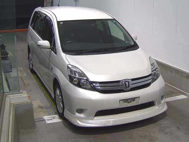 TOYOTA ISIS