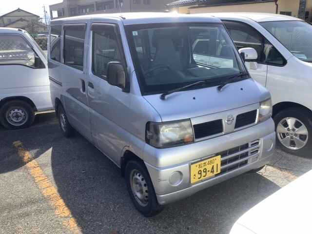 NISSAN CLIPPER — фото