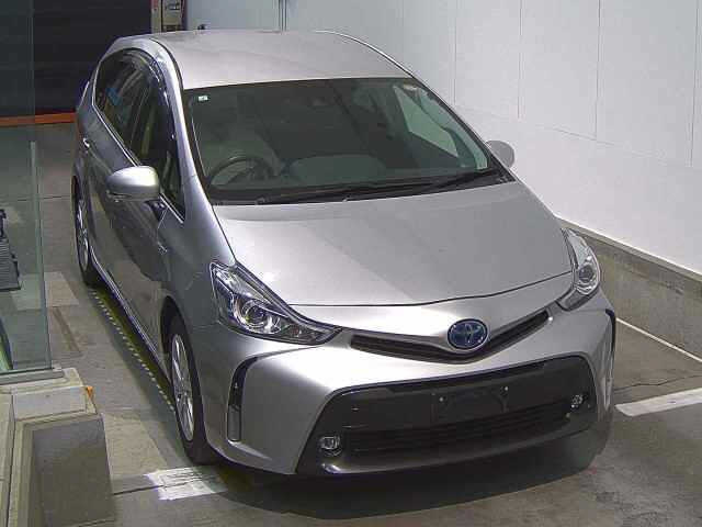 TOYOTA PRIUS — фото