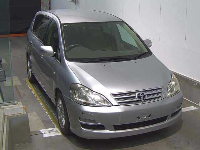 TOYOTA IPSUM — фото
