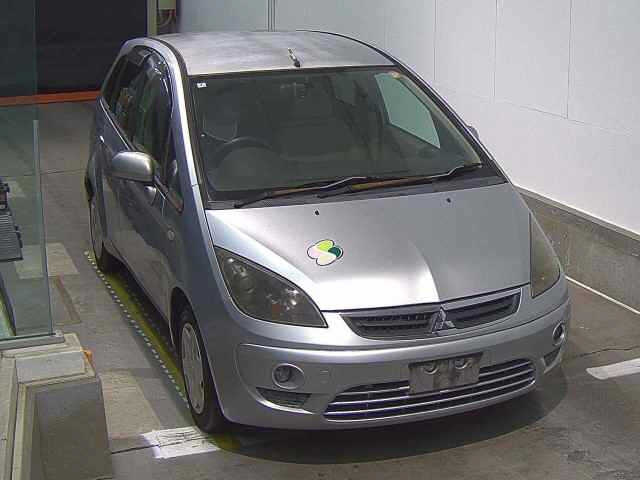 MITSUBISHI COLT — фото