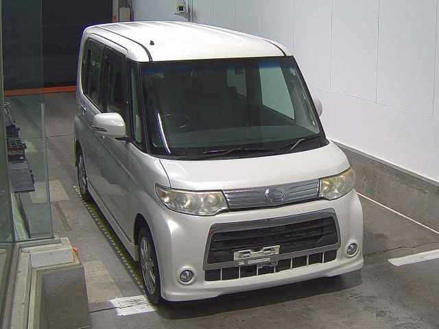 DAIHATSU TANTO — фото