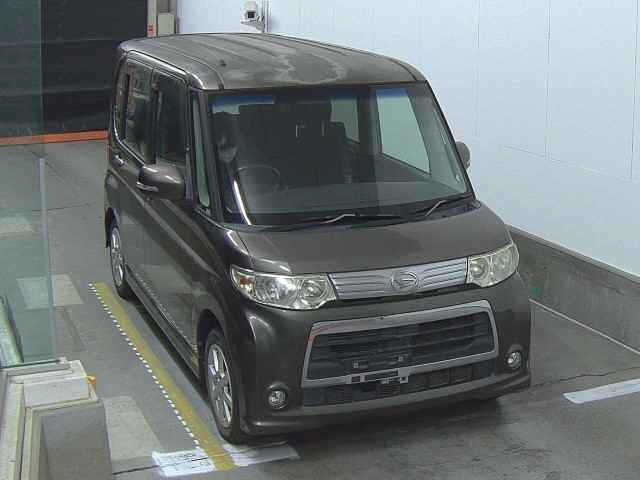 DAIHATSU TANTO — фото