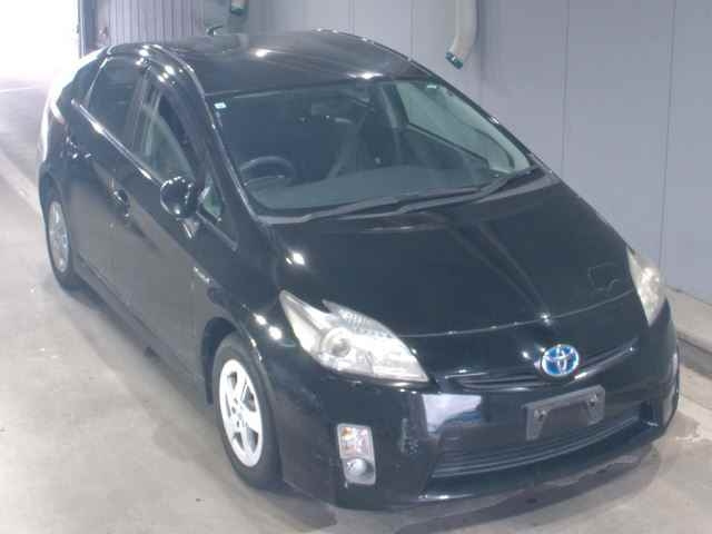 TOYOTA PRIUS — фото