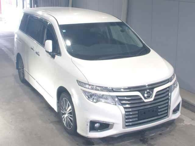 NISSAN ELGRAND — фото