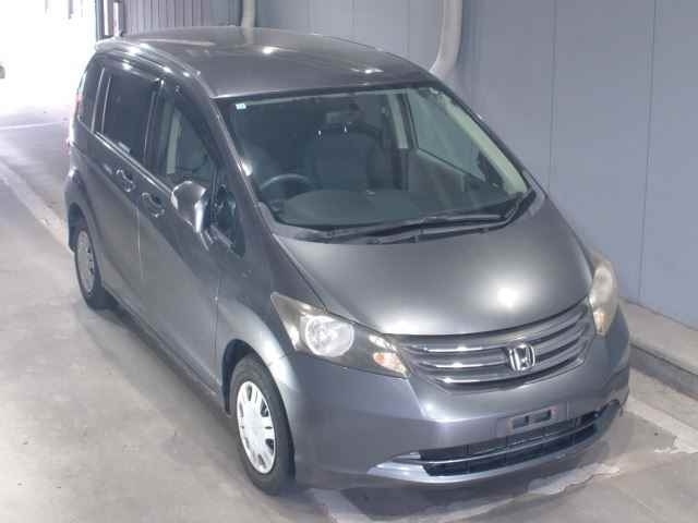 HONDA FREED — фото