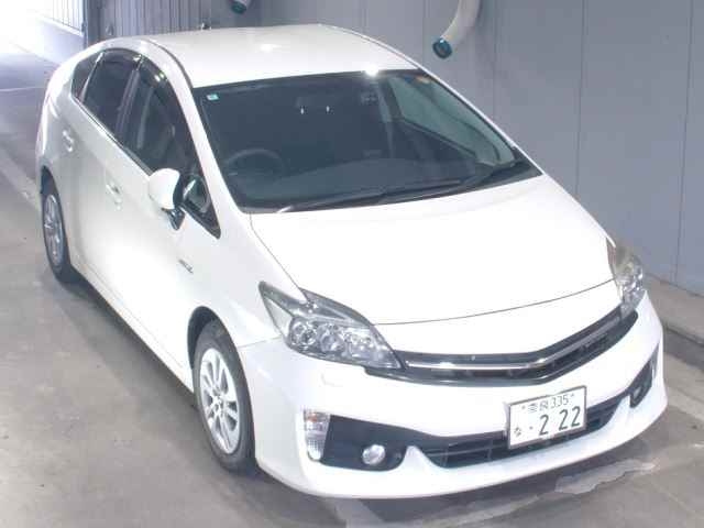TOYOTA PRIUS — фото