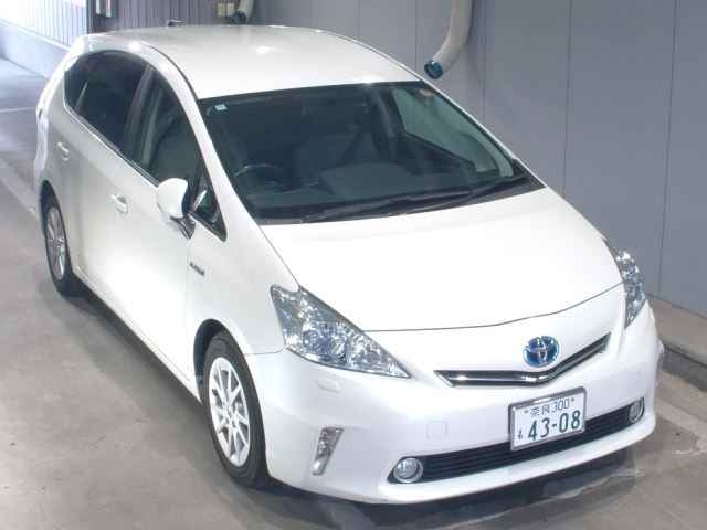 TOYOTA PRIUS — фото