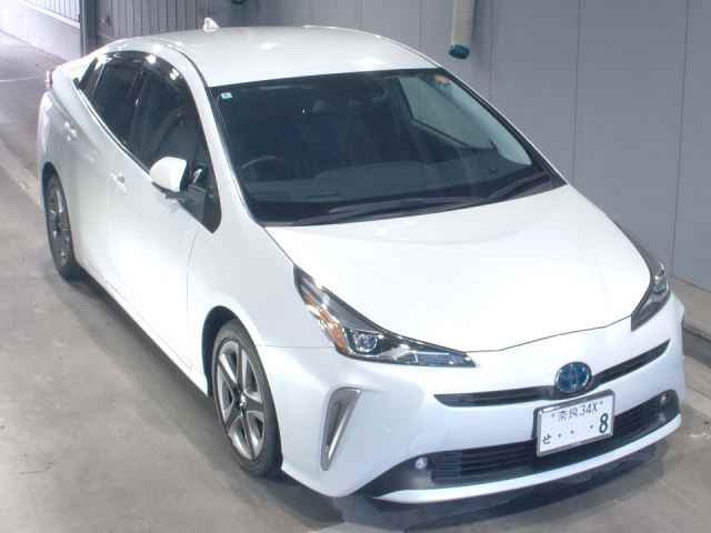 TOYOTA PRIUS — фото