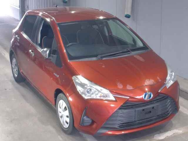 TOYOTA VITZ — фото