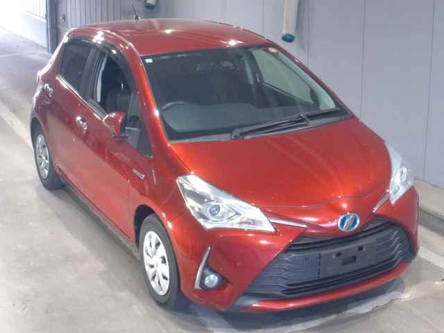 TOYOTA VITZ — фото