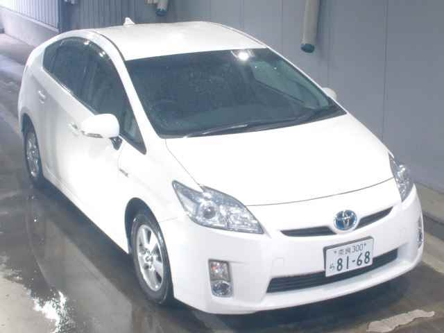 TOYOTA PRIUS — фото