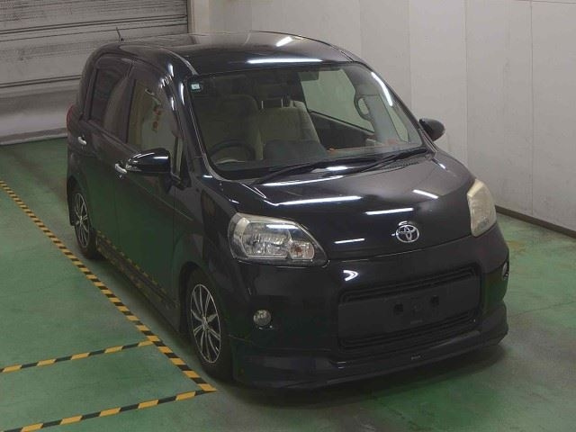 TOYOTA PORTE — фото