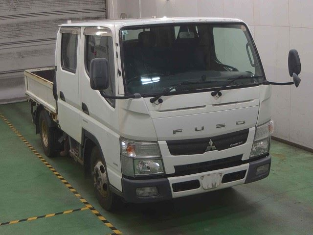 MITSUBISHI CANTER — фото