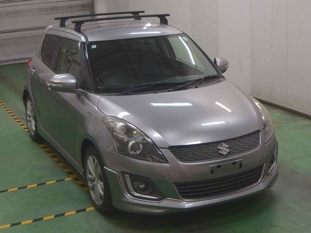 SUZUKI SWIFT — фото