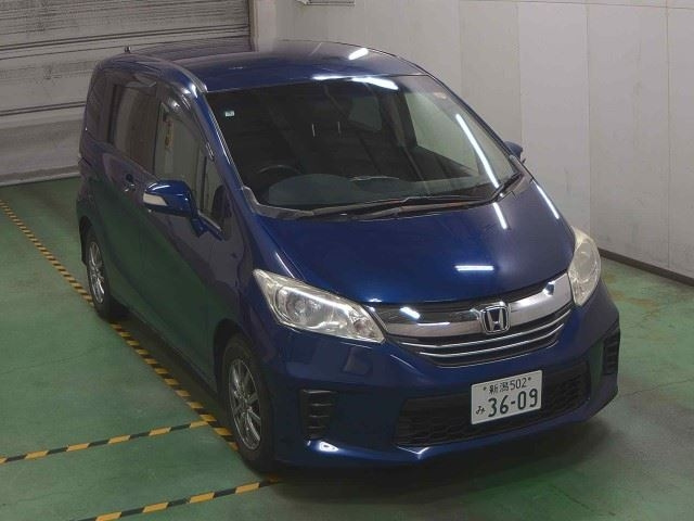 HONDA FREED — фото