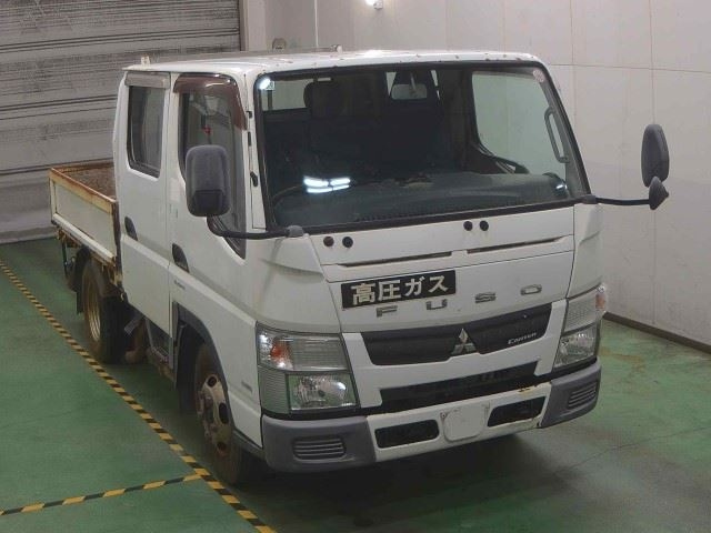MITSUBISHI CANTER — фото