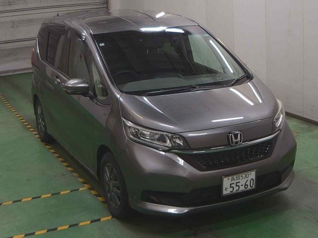 HONDA FREED — фото