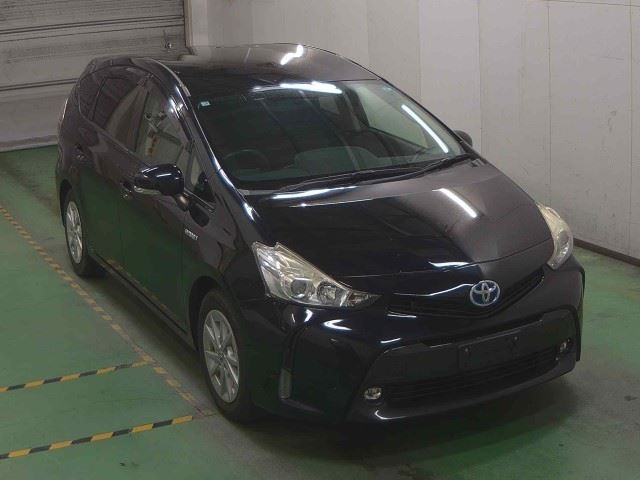 TOYOTA PRIUS — фото