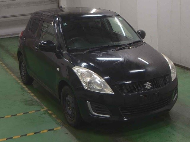 SUZUKI SWIFT — фото