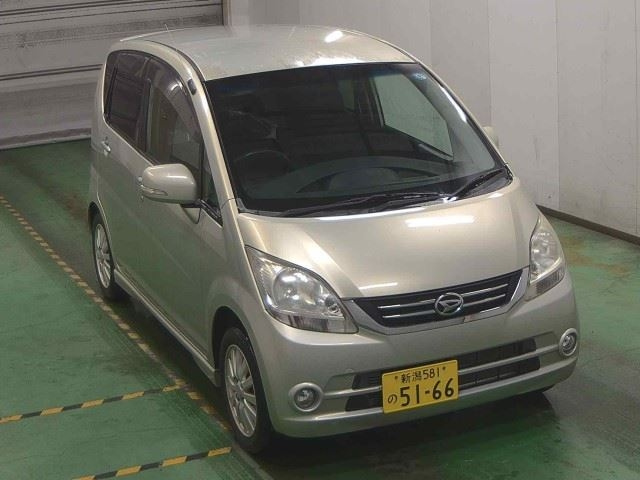 DAIHATSU MOVE — фото