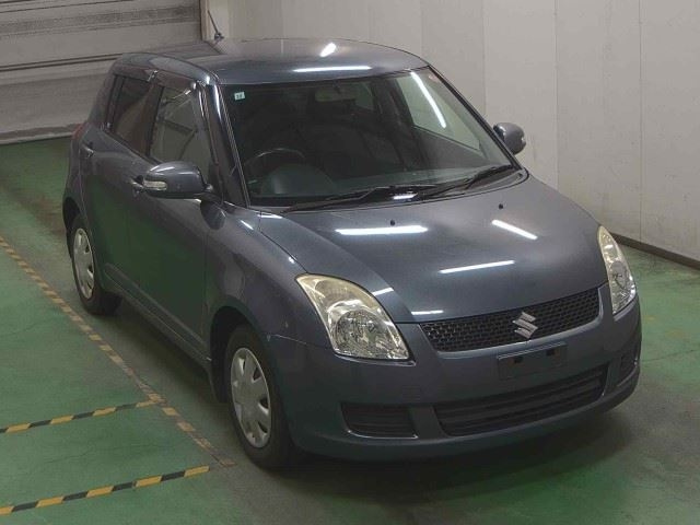 SUZUKI SWIFT — фото