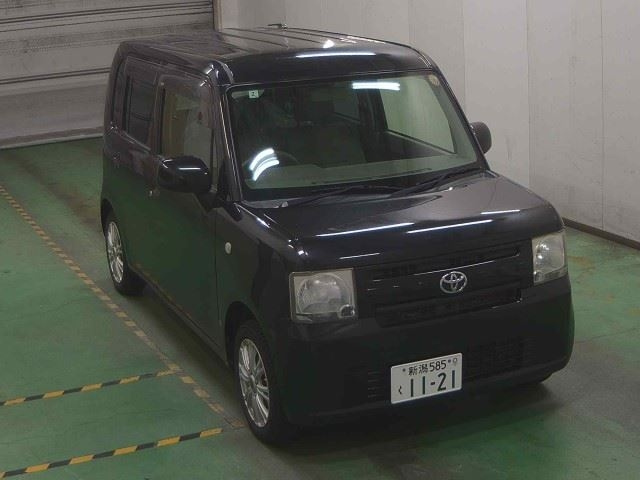 TOYOTA PIXIS — фото