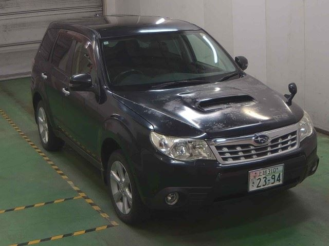 SUBARU FORESTER — фото