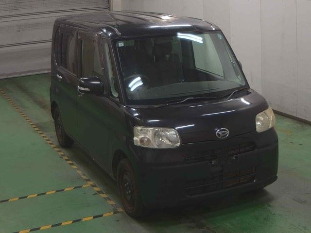 DAIHATSU TANTO — фото