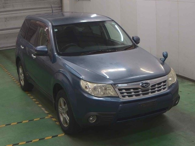 SUBARU FORESTER — фото