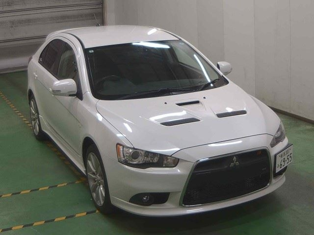 MITSUBISHI GALANT — фото