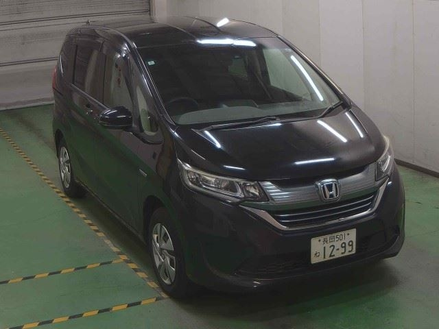 HONDA FREED — фото