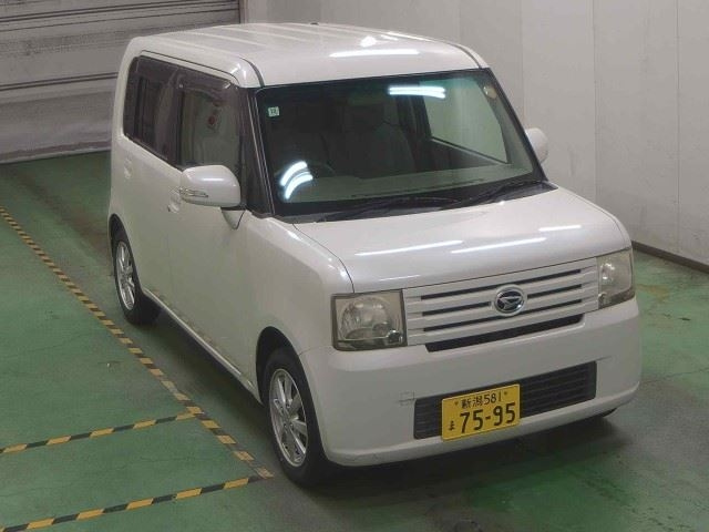 DAIHATSU MOVE — фото