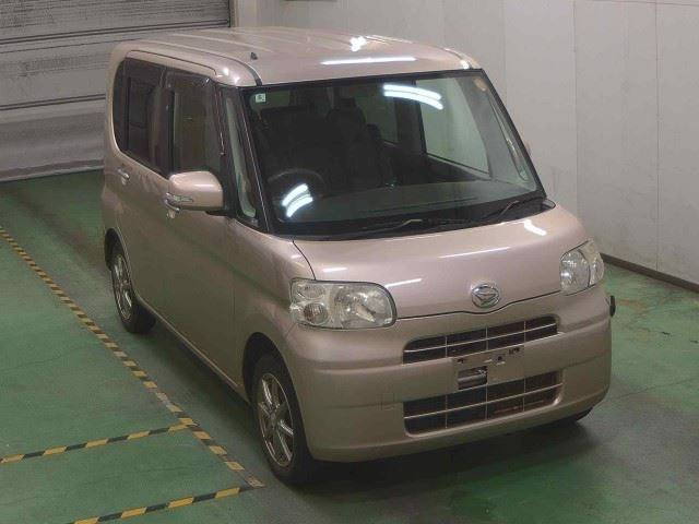 DAIHATSU TANTO — фото
