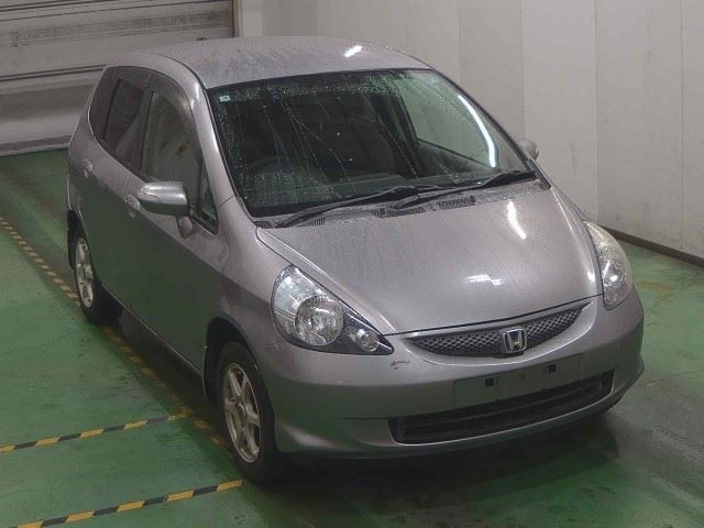 HONDA FIT — фото