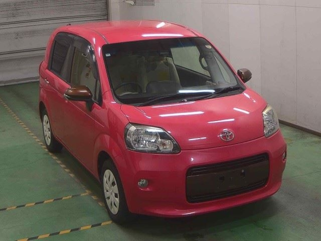 TOYOTA PORTE — фото