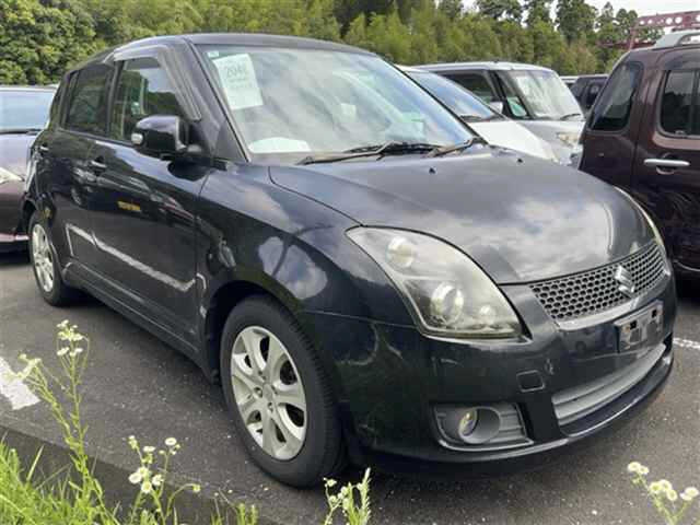 SUZUKI SWIFT — фото
