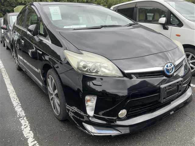 TOYOTA PRIUS — фото