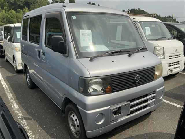 NISSAN CLIPPER — фото
