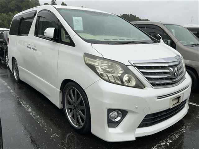 TOYOTA ALPHARD — фото
