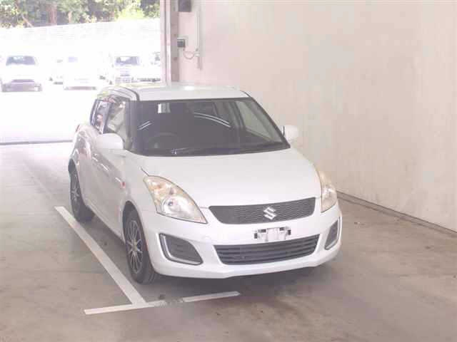 SUZUKI SWIFT — фото