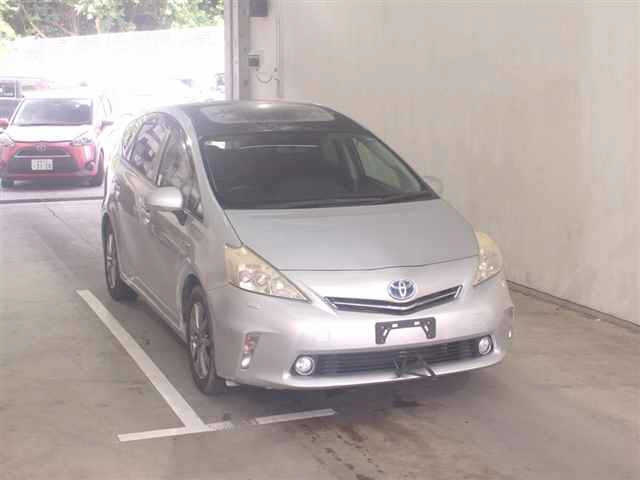 TOYOTA PRIUS — фото