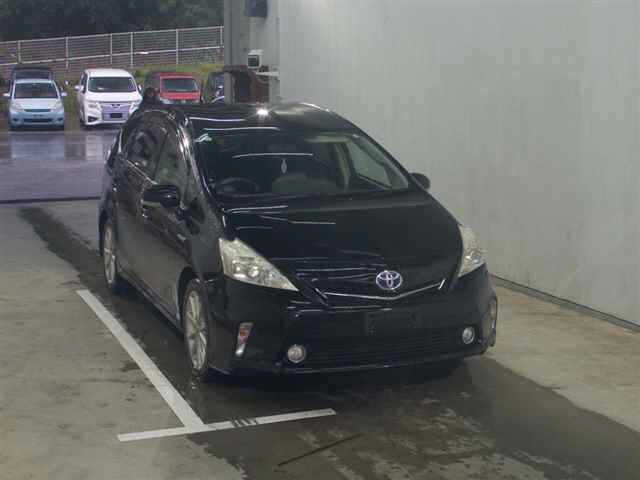 TOYOTA PRIUS — фото