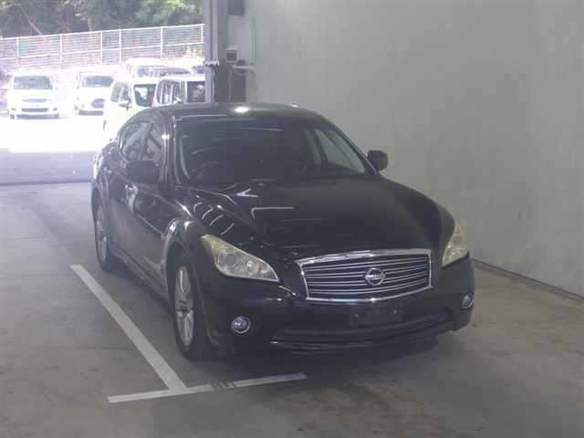 NISSAN FUGA